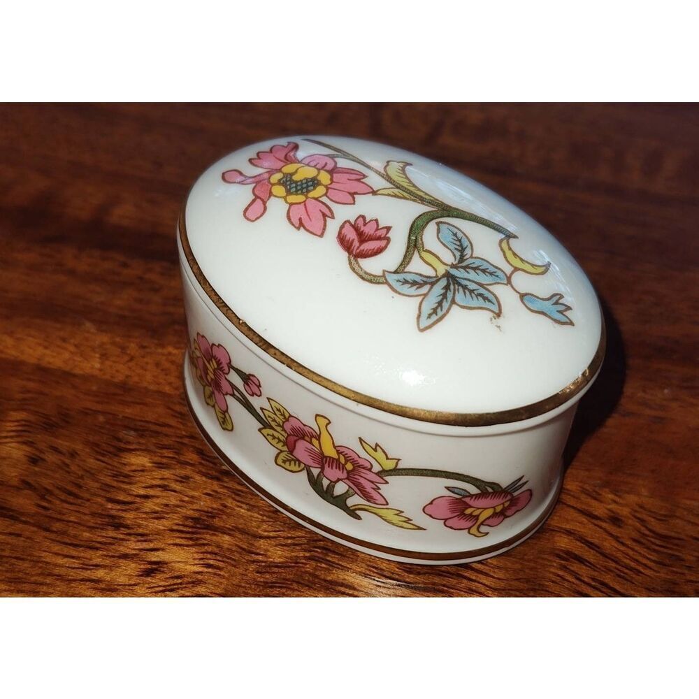 Vintage Aristocrat Bone China oval trinket box of fine bone china floral pattern - Picture 5 of 9